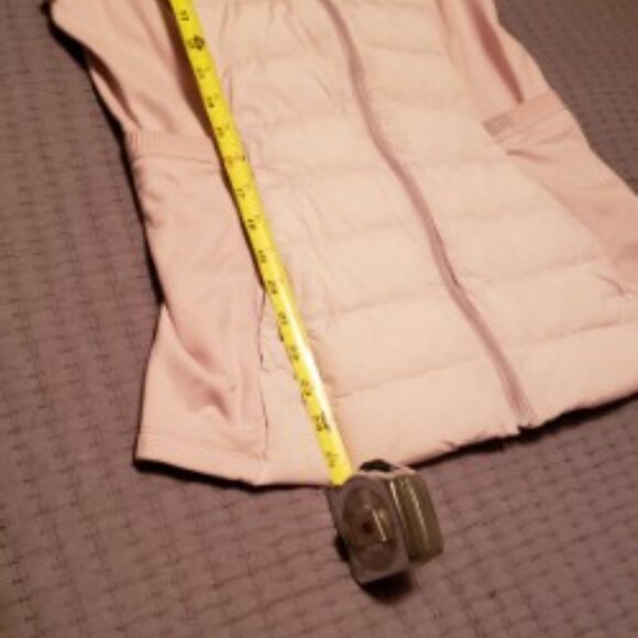 lululemon athletica Down for a Run vest, Light ROSE PINK, size 10 - Picture 9 of 10